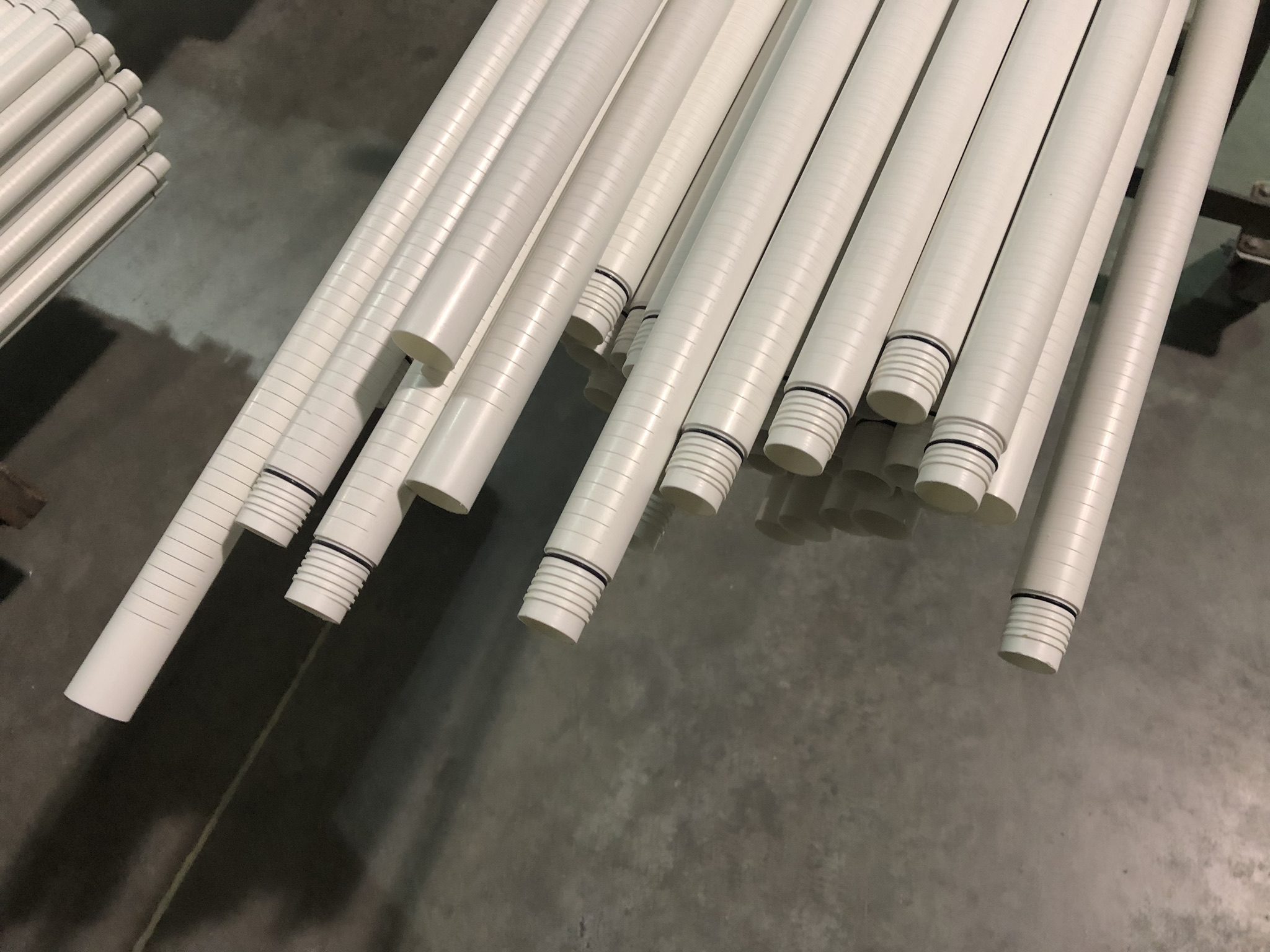 screen monitor pipe